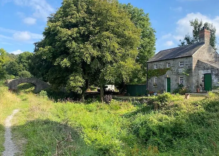 A Magical Hideaway Overlooking The River Boyne *