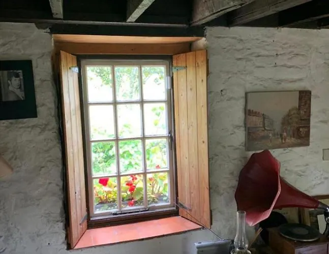 A Magical Hideaway Overlooking The River Boyne Donore (Meath)